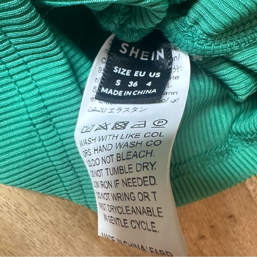 Shein Green Ruched Top Size Small - Picture 4 of 7
